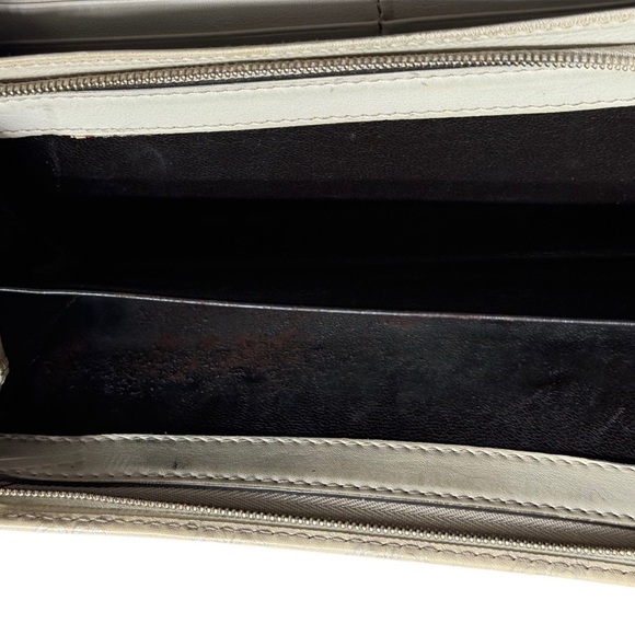 AUTHENTIC GUCCISSIMA WALLET - Picture 8 of 8